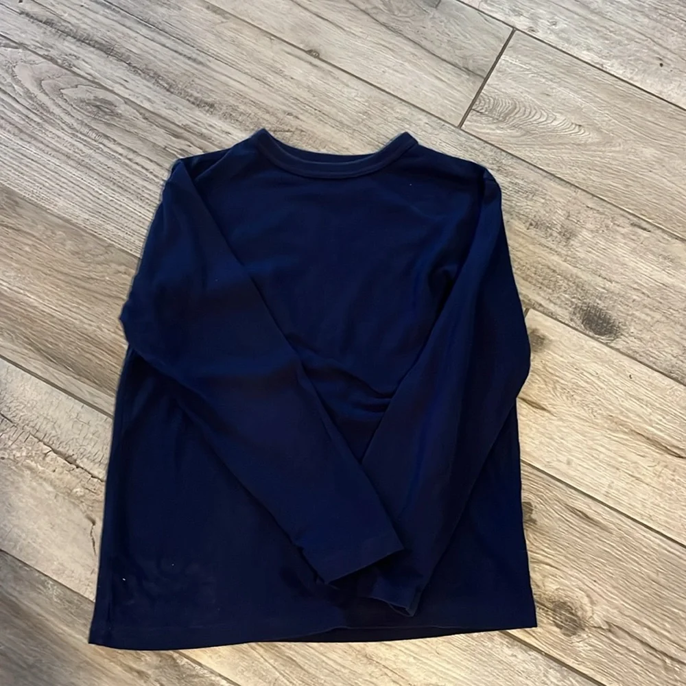 EUC bundle of 2 The Children’s Place long sleeve t shirts. Sz 7/8